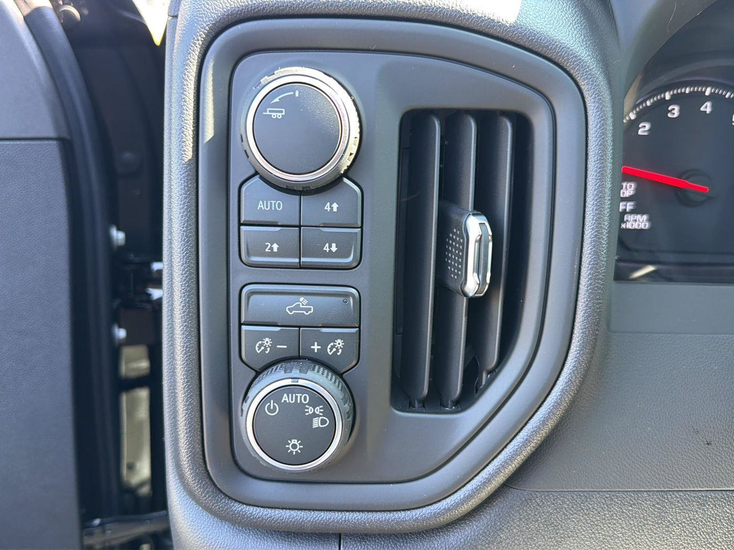 New 2026 Chevrolet Silverado 1500 Custom Trail Boss AWD/4WD image 19