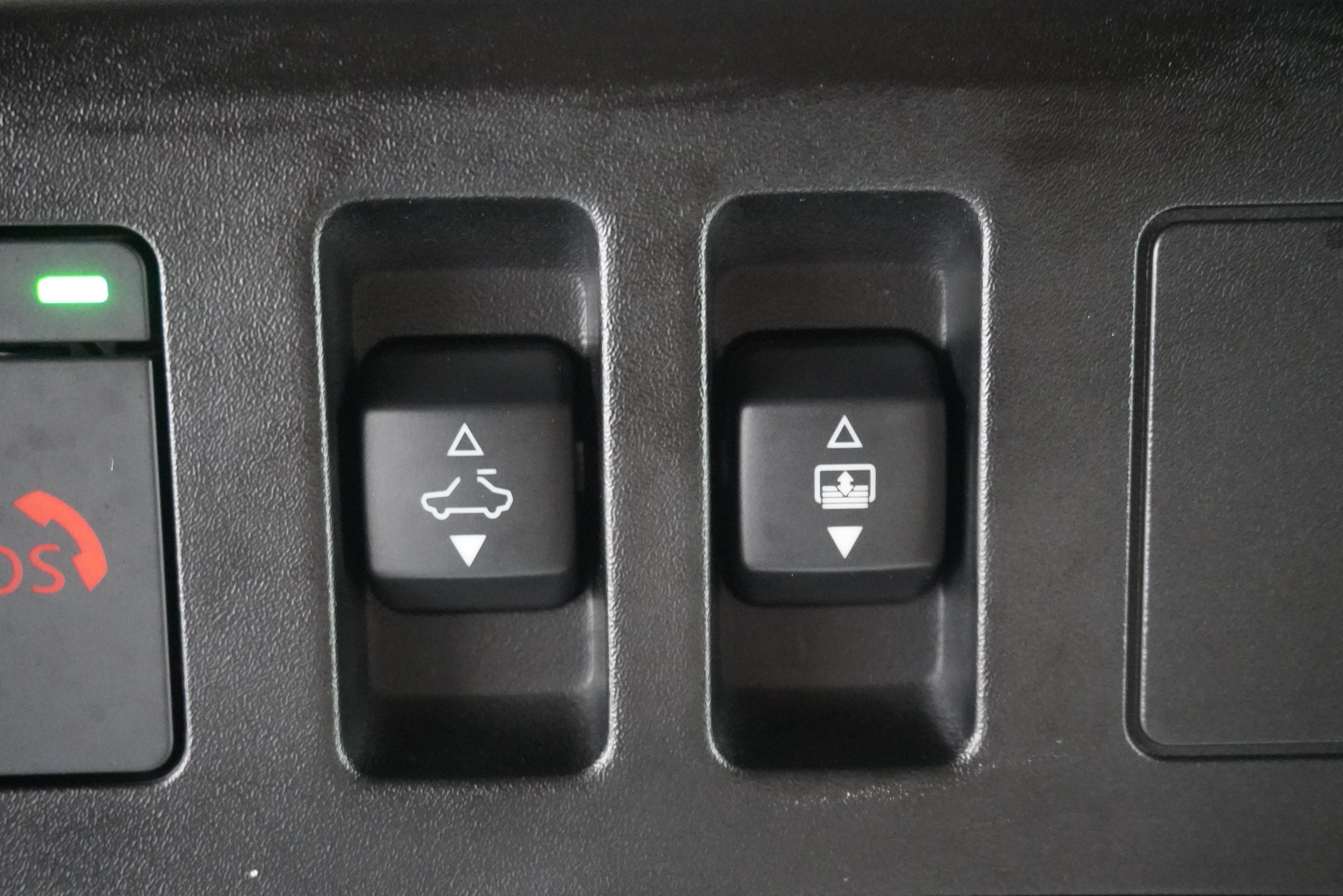 Used 2023 Nissan Pathfinder Platinum FWD image 31