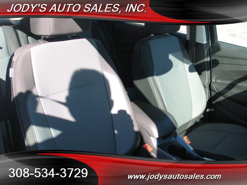 Used 2017 Ford C-MAX SE FWD image 25