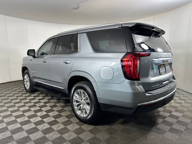 Used 2023 GMC Yukon SLT w/ SLT Premium Package image 5