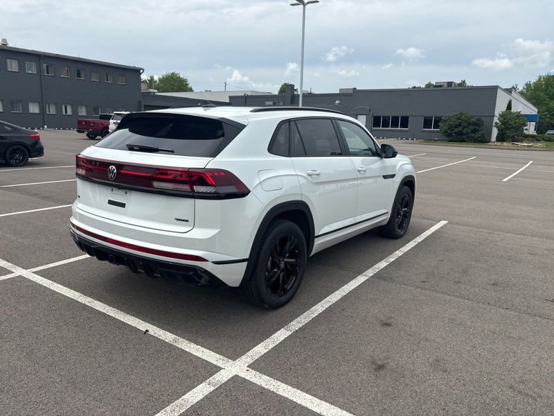 New 2026 Volkswagen Atlas Cross Sport SEL R-Line AWD/4WD image 3