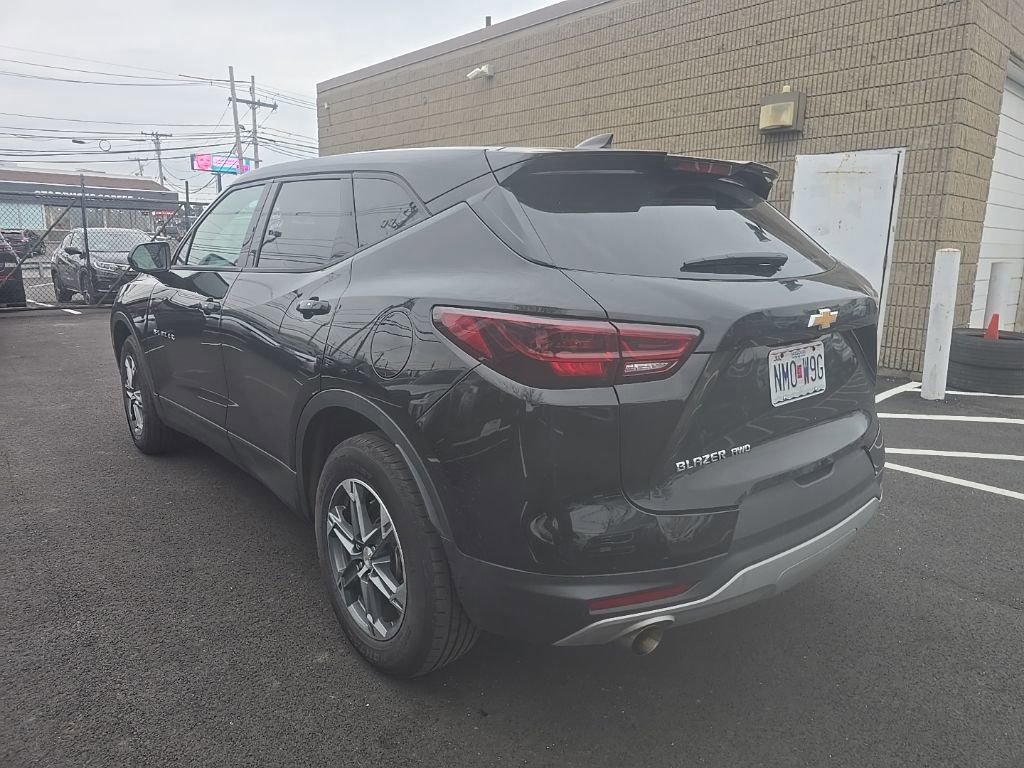 Used 2025 Chevrolet Blazer LT AWD/4WD image 5