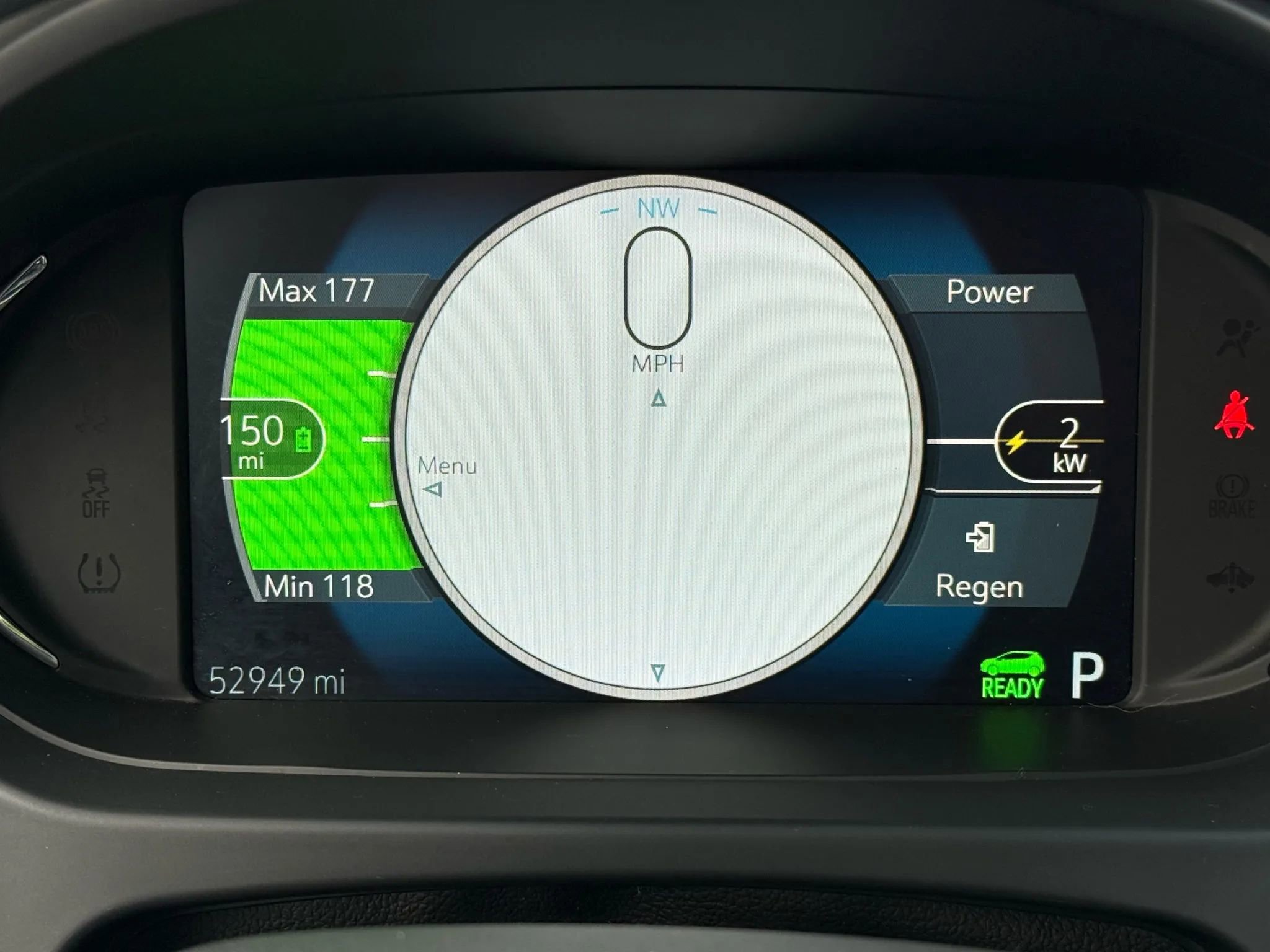 Used 2017 Chevrolet Bolt Premier w/ Driver Confidence II Package image 28