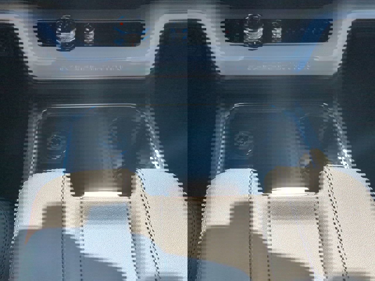 New 2026 Ford Expedition Active image 19