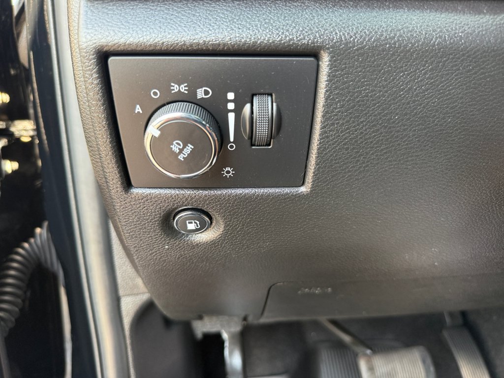 Used 2021 Jeep Grand Cherokee Laredo X AWD/4WD image 26
