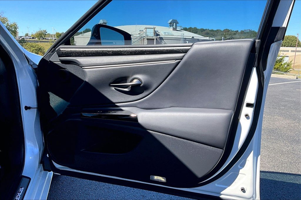Used 2023 Lexus ES 350 w/ Premium Package FWD image 30