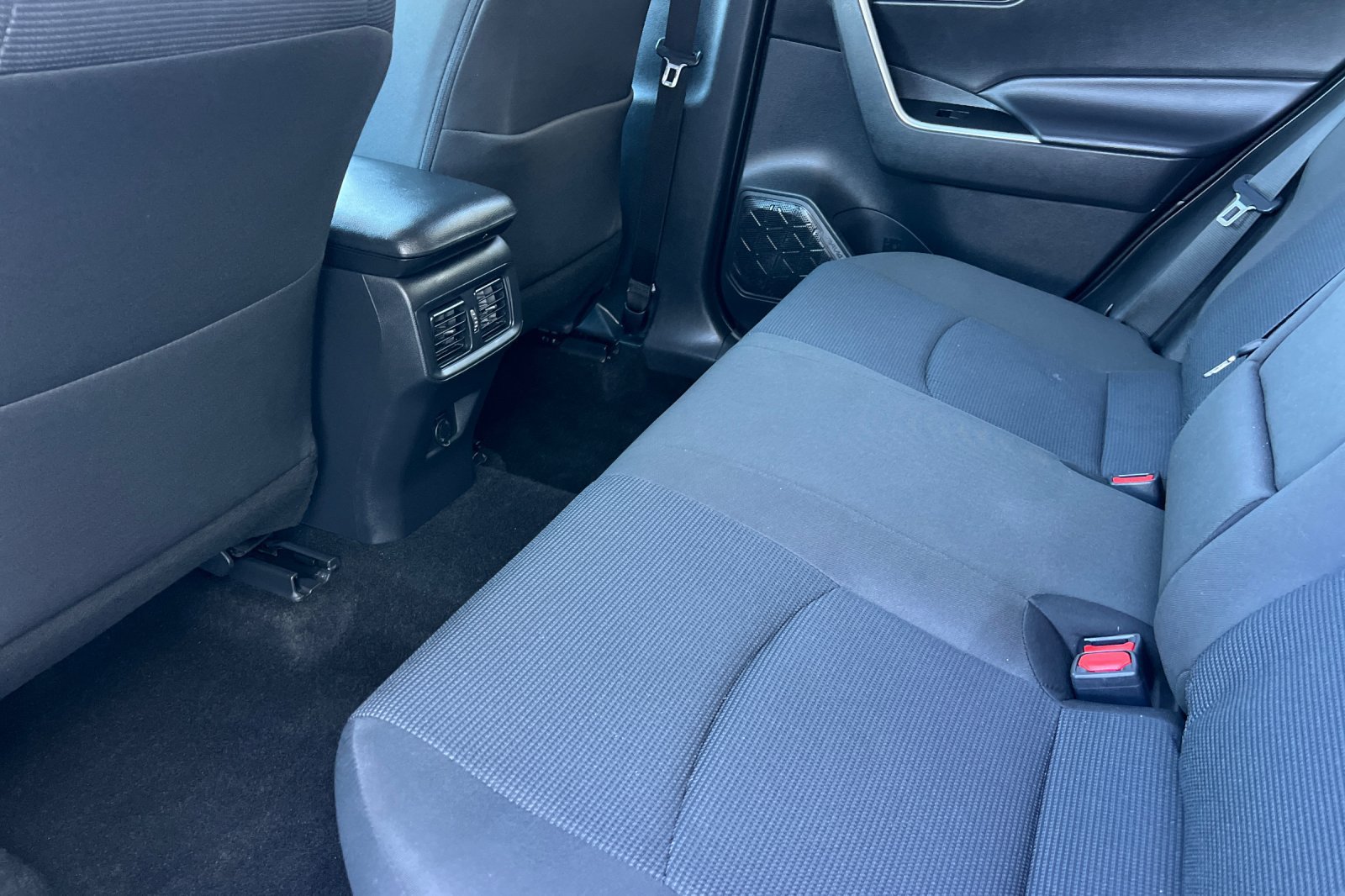 Certified 2024 Toyota RAV4 LE AWD/4WD image 12