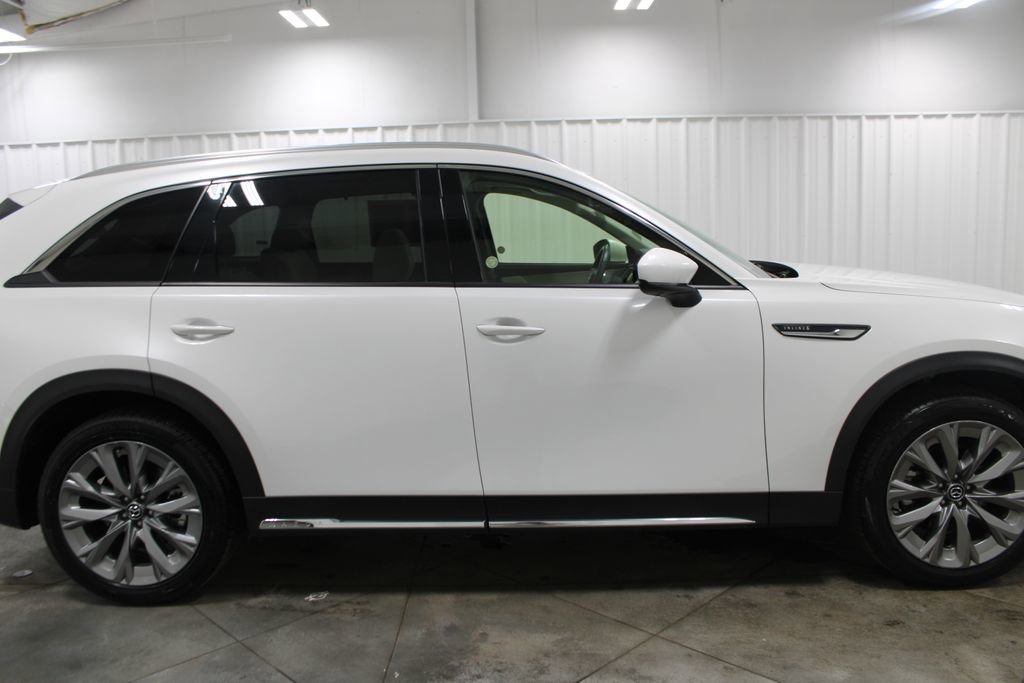 Used 2025 MAZDA CX-90 3.3 Turbo w/ Premium Plus Pkg image 11