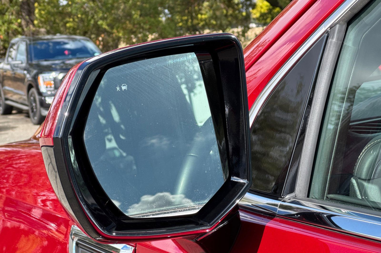 Used 2024 GMC Yukon SLT image 54