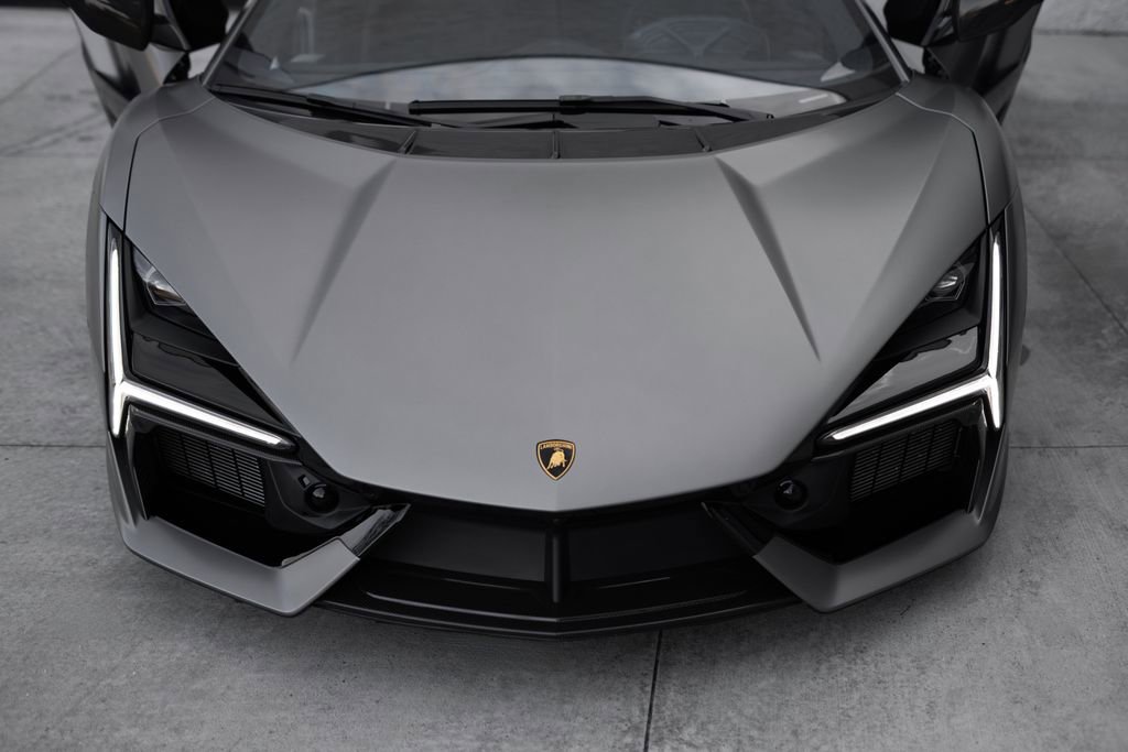 Used 2025 Lamborghini Revuelto AWD/4WD image 4