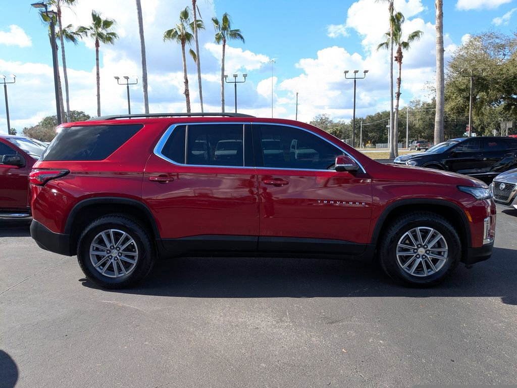 Used 2023 Chevrolet Traverse LT image 3