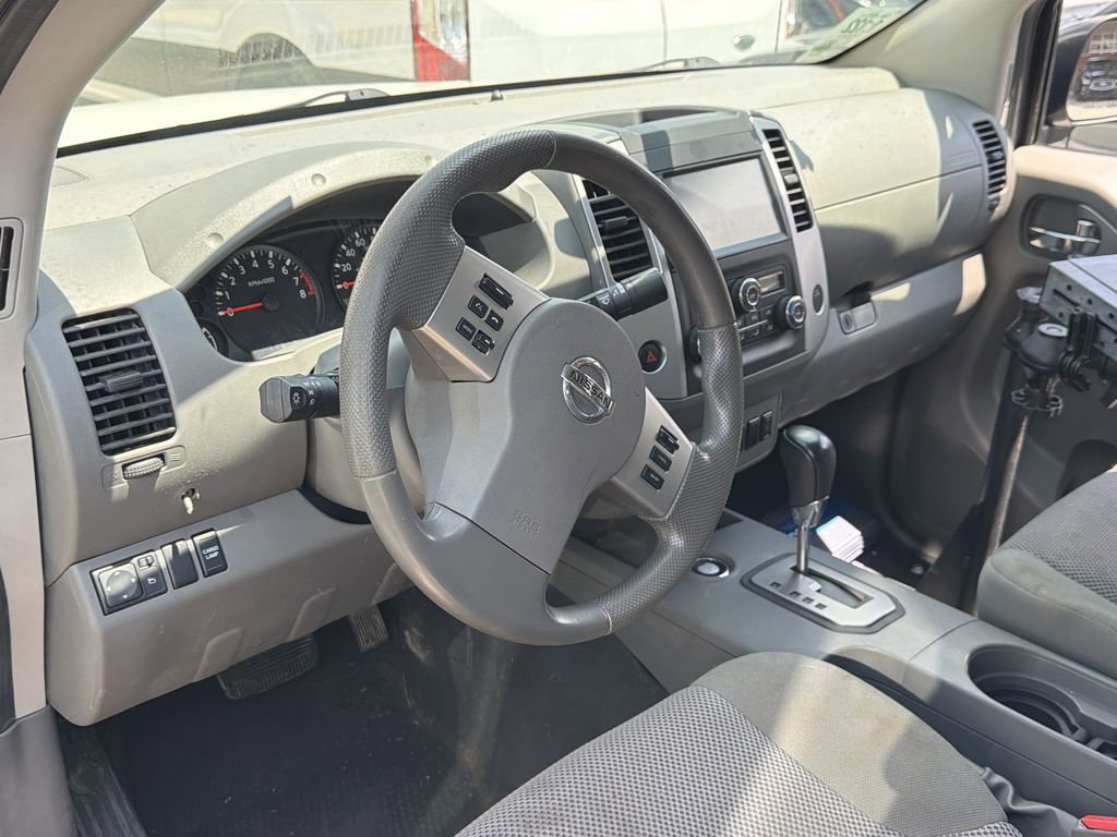 Used 2020 Nissan Frontier SV RWD image 3
