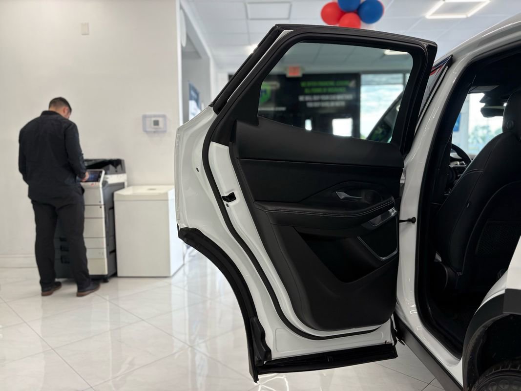 Used 2020 Jaguar E-PACE R-Dynamic HSE image 44