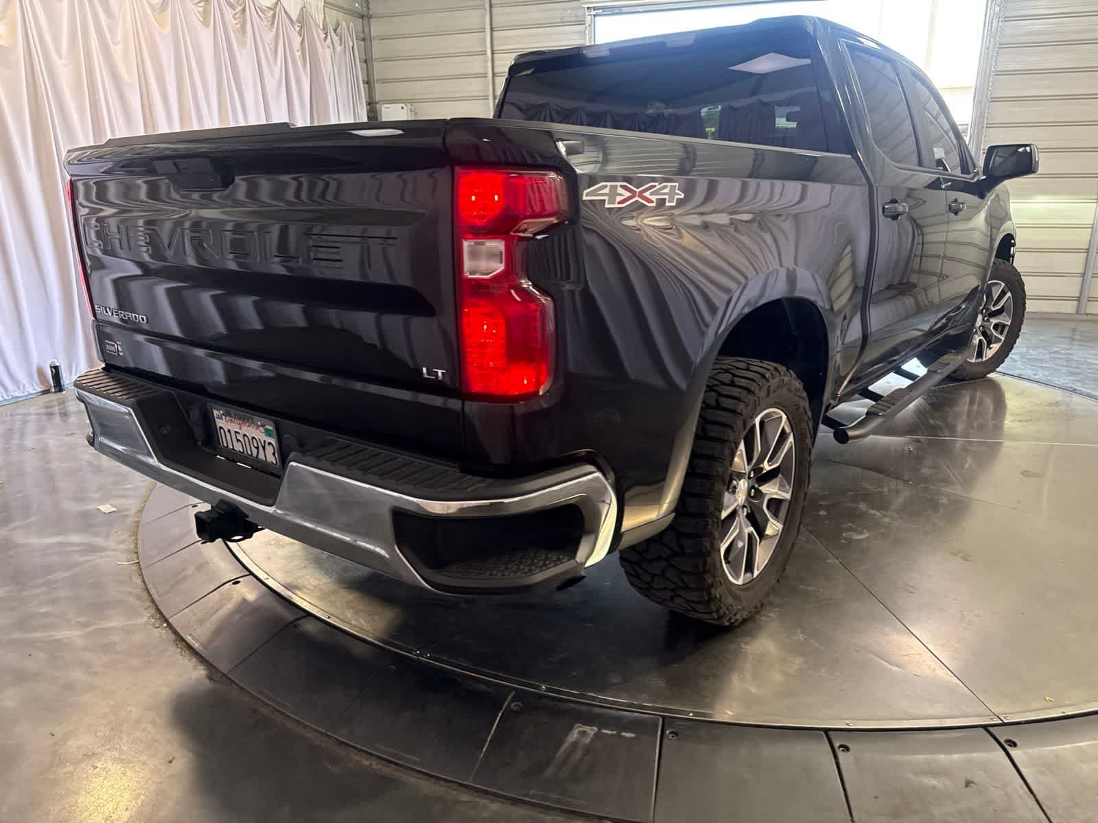Used 2021 Chevrolet Silverado 1500 LT AWD/4WD image 5