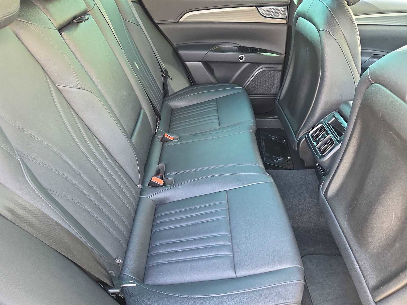 Used 2024 Maserati Grecale GT image 17