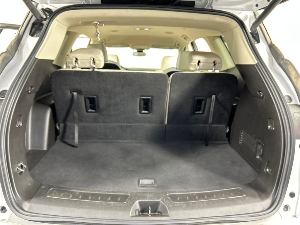 Used 2023 Buick Enclave Essence image 21