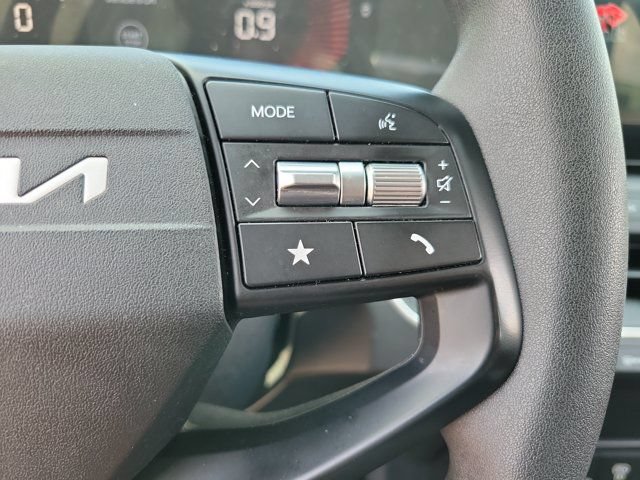 Used 2025 Kia K4 FWD image 14
