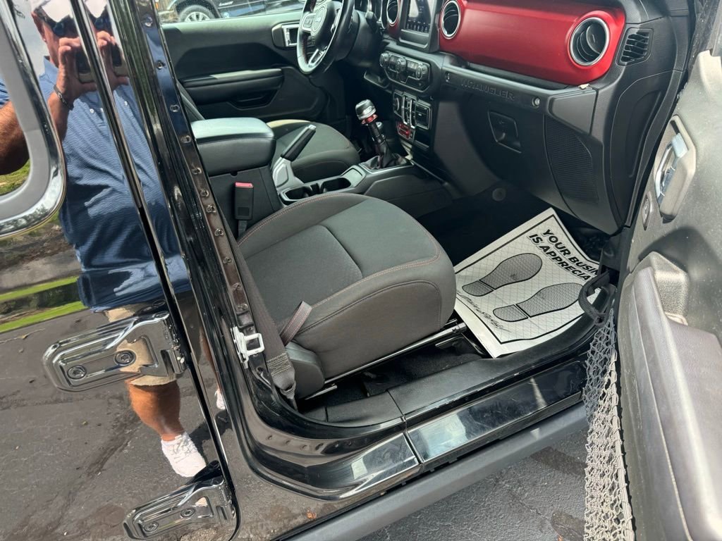 Used 2018 Jeep Wrangler Unlimited Rubicon image 10