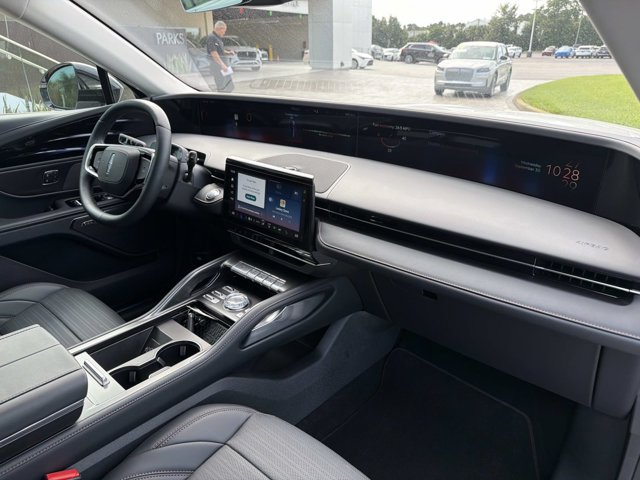 New 2026 Lincoln Nautilus Reserve AWD/4WD image 18