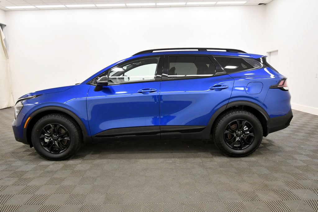 Certified 2025 Kia Sportage X-Pro AWD/4WD image 4