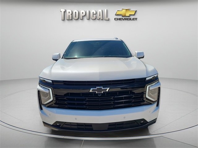 Used 2025 Chevrolet Suburban RST image 8