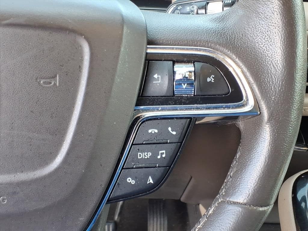 Used 2023 Lincoln Nautilus AWD image 18
