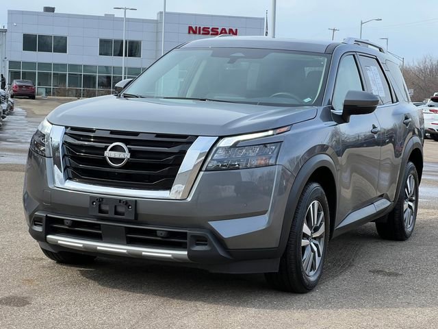 Used 2025 Nissan Pathfinder SL image 46