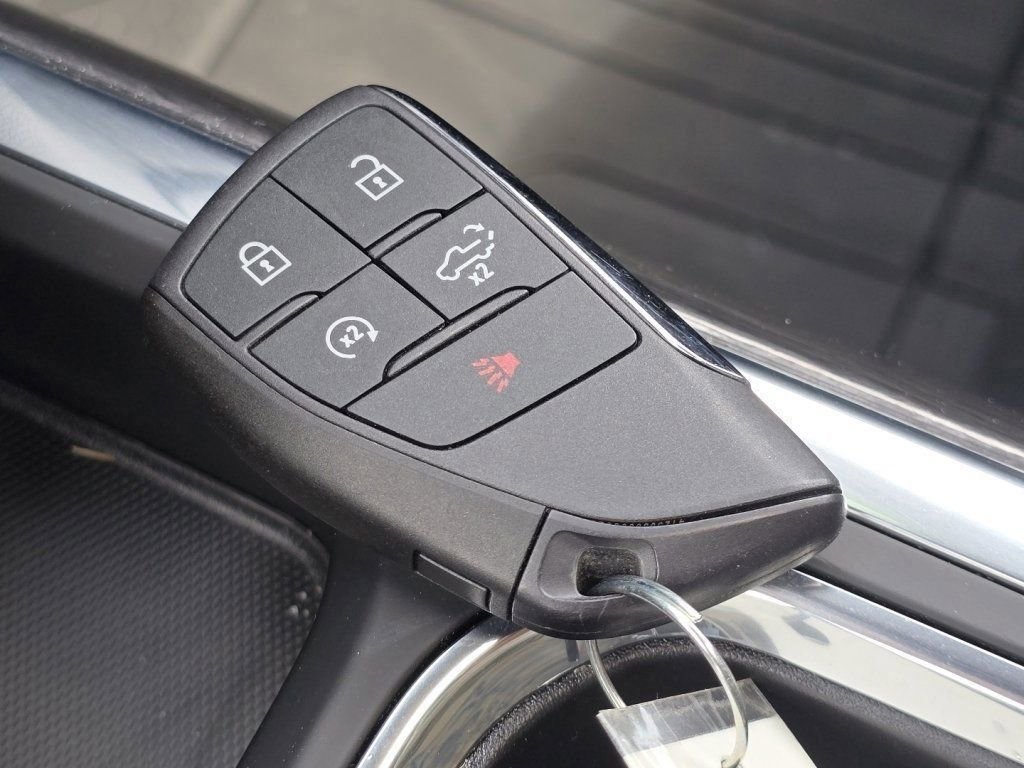 Used 2025 Chevrolet Silverado 1500 LTZ w/ LTZ Convenience Package II image 33