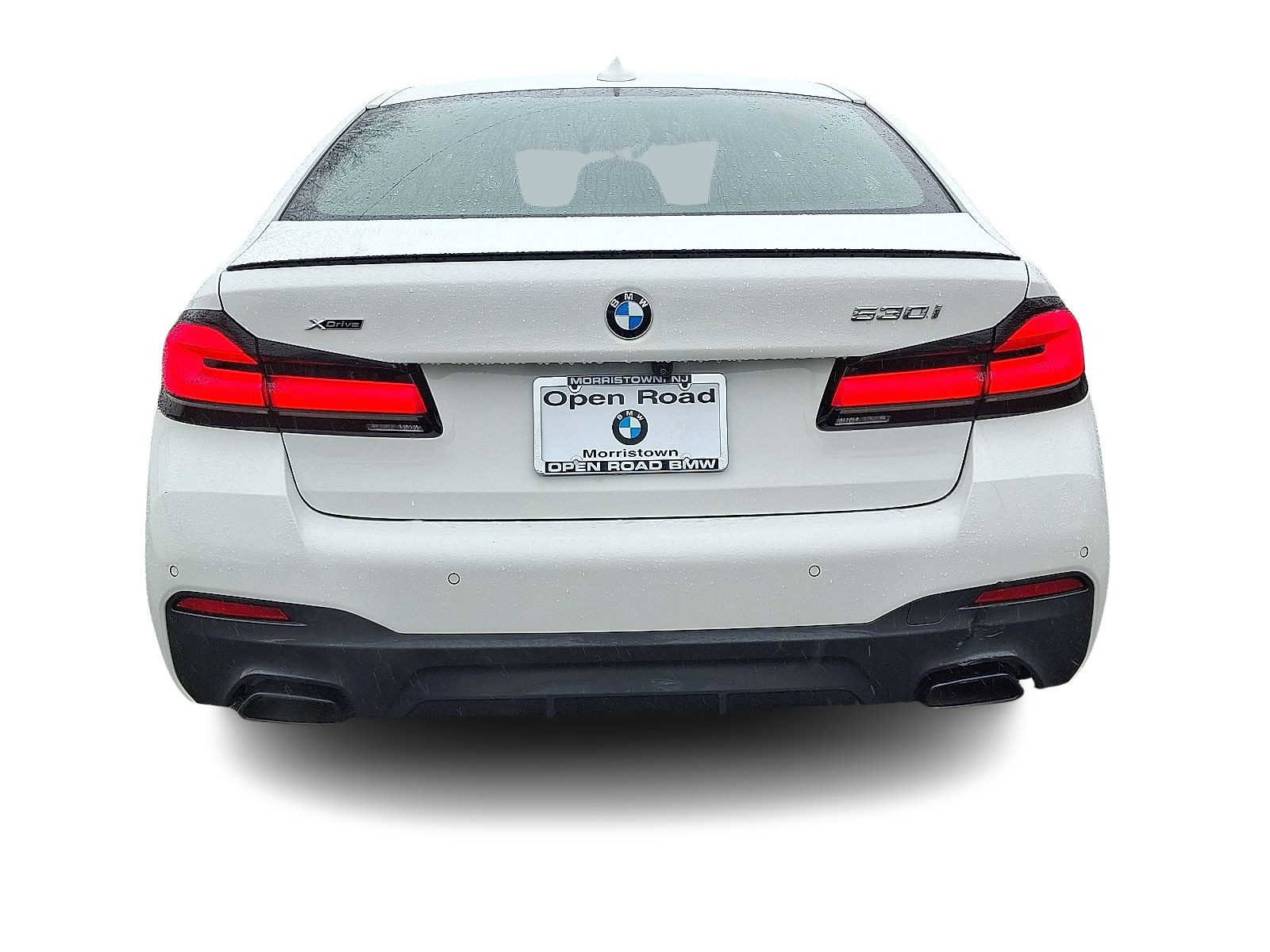 Used 2023 BMW 530i xDrive w/ M Sport Package image 5