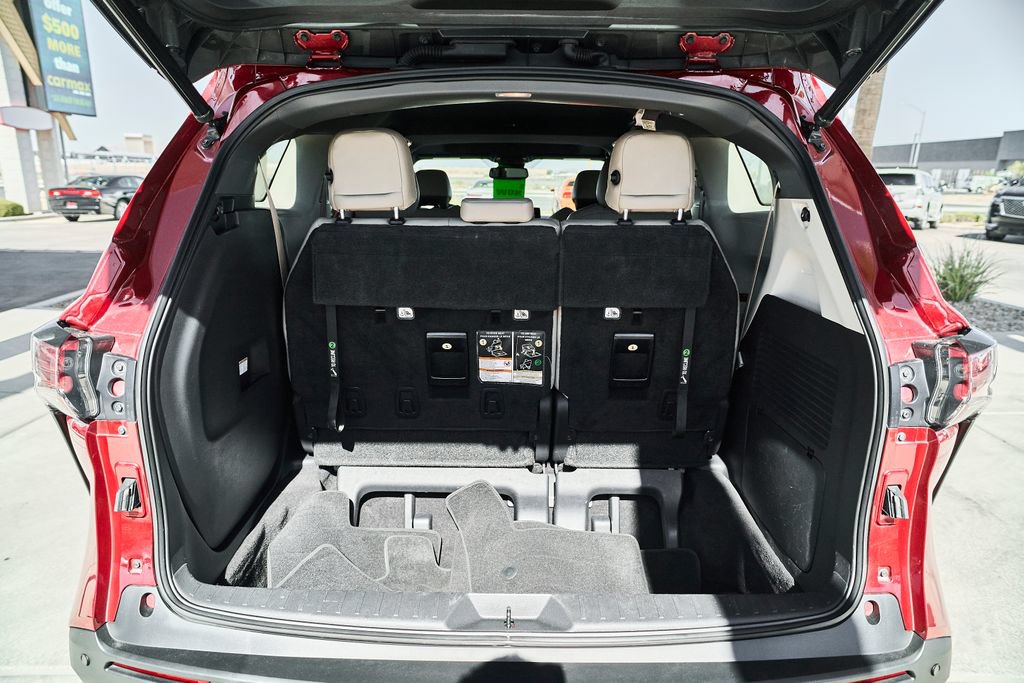 Used 2021 Toyota Sienna XLE w/ XLE Plus Package FWD image 9