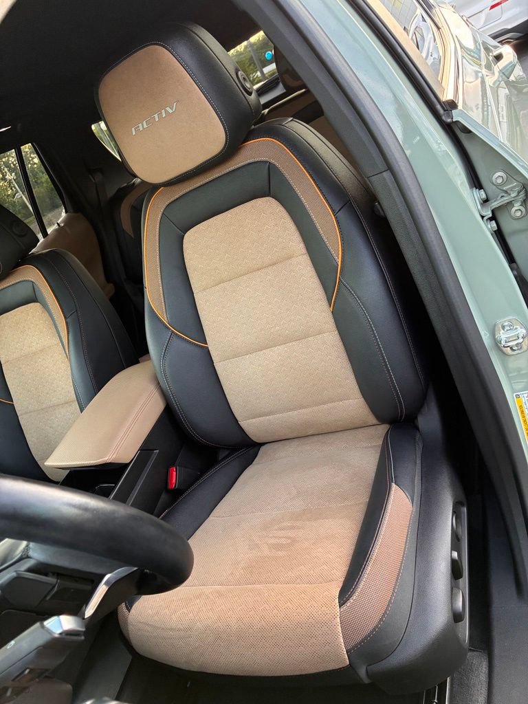 Used 2025 Chevrolet Equinox ACTIV w/ Safety and Technology Package AWD/4WD image 19