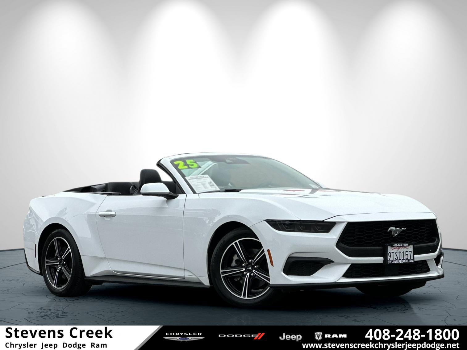Used 2025 Ford Mustang Premium RWD image 1