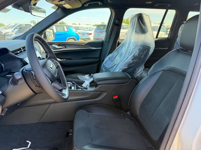 New 2026 Jeep Grand Cherokee Altitude AWD/4WD image 12