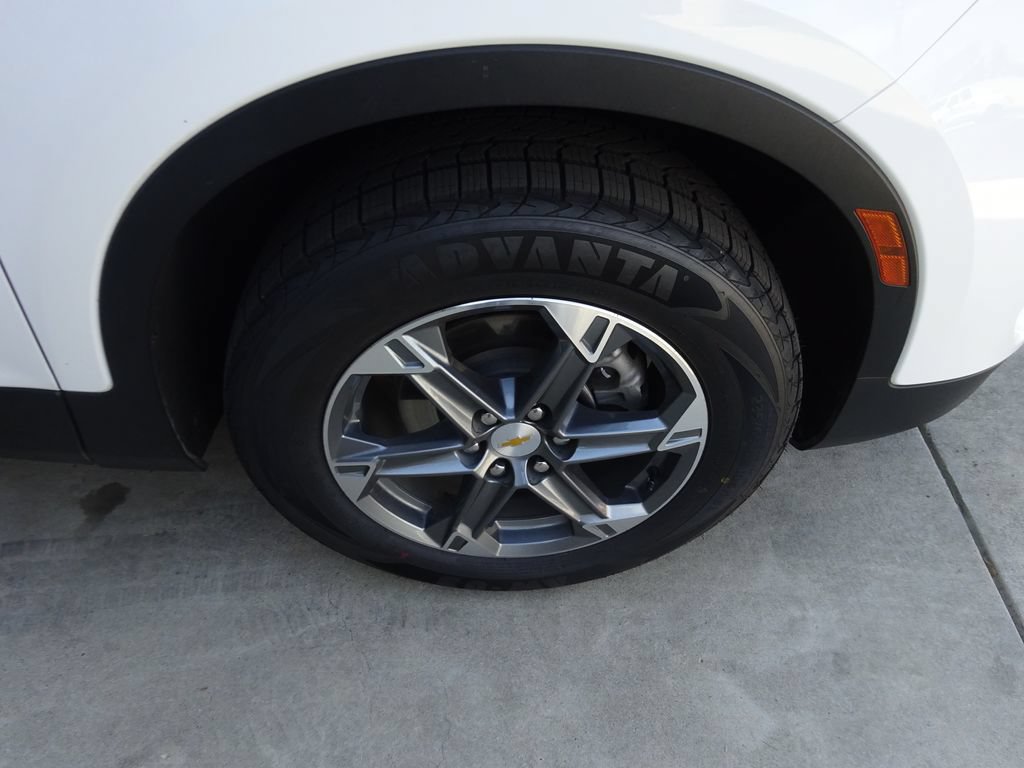 Certified 2024 Chevrolet Blazer LT w/ Convenience Package FWD image 9