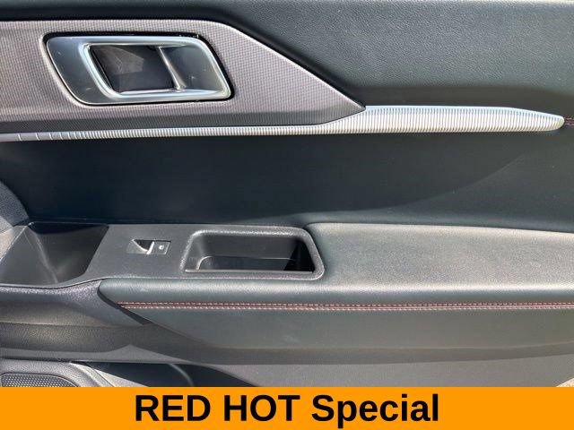 Used 2025 Ford Explorer ST-Line w/ ST-Line Street Pack AWD/4WD image 39