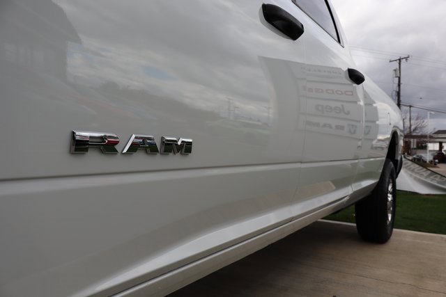 Used 2025 RAM 3500 Big Horn image 9