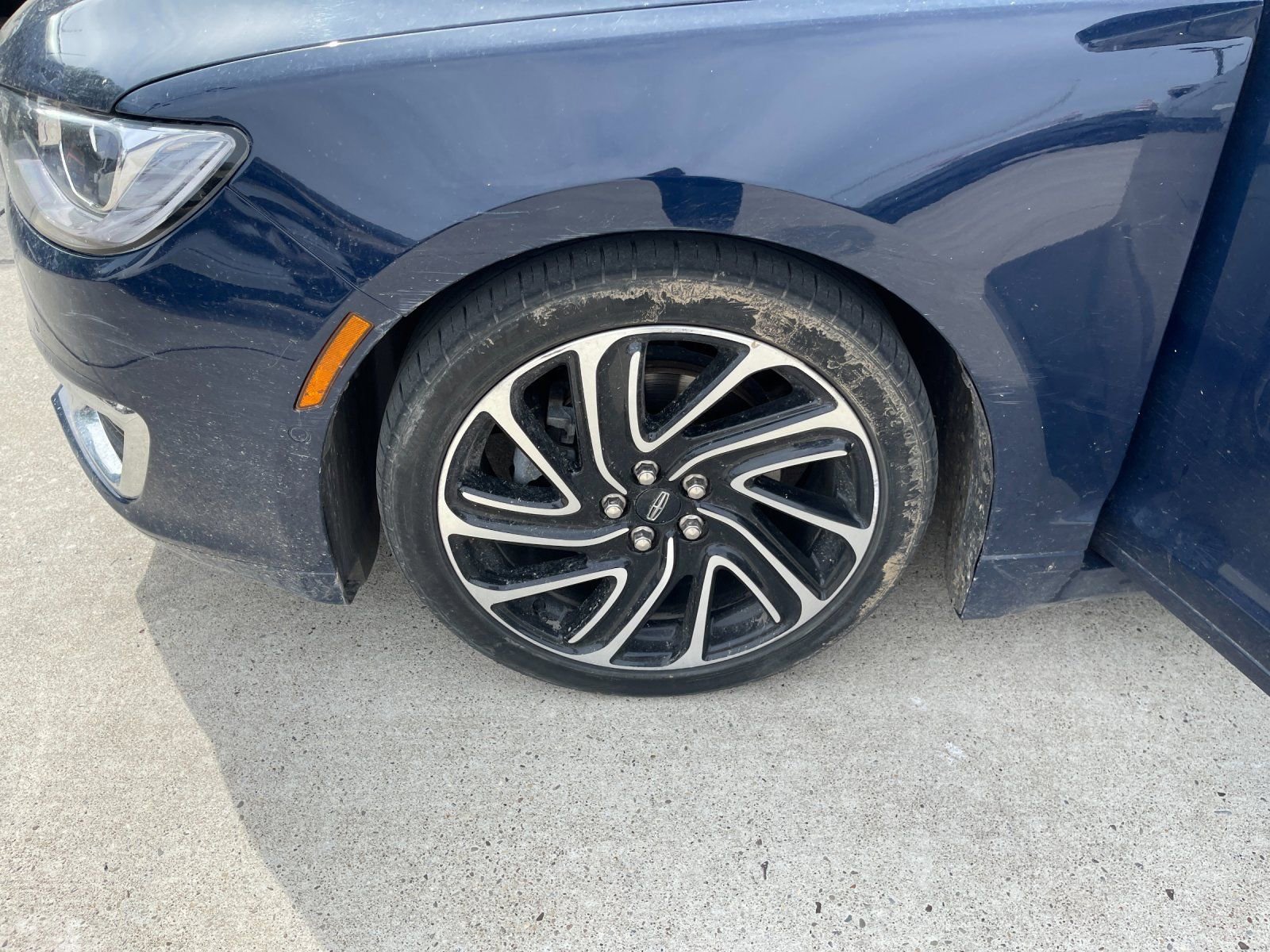 Used 2020 Lincoln MKZ Reserve w/ Luxury Package FWD image 9