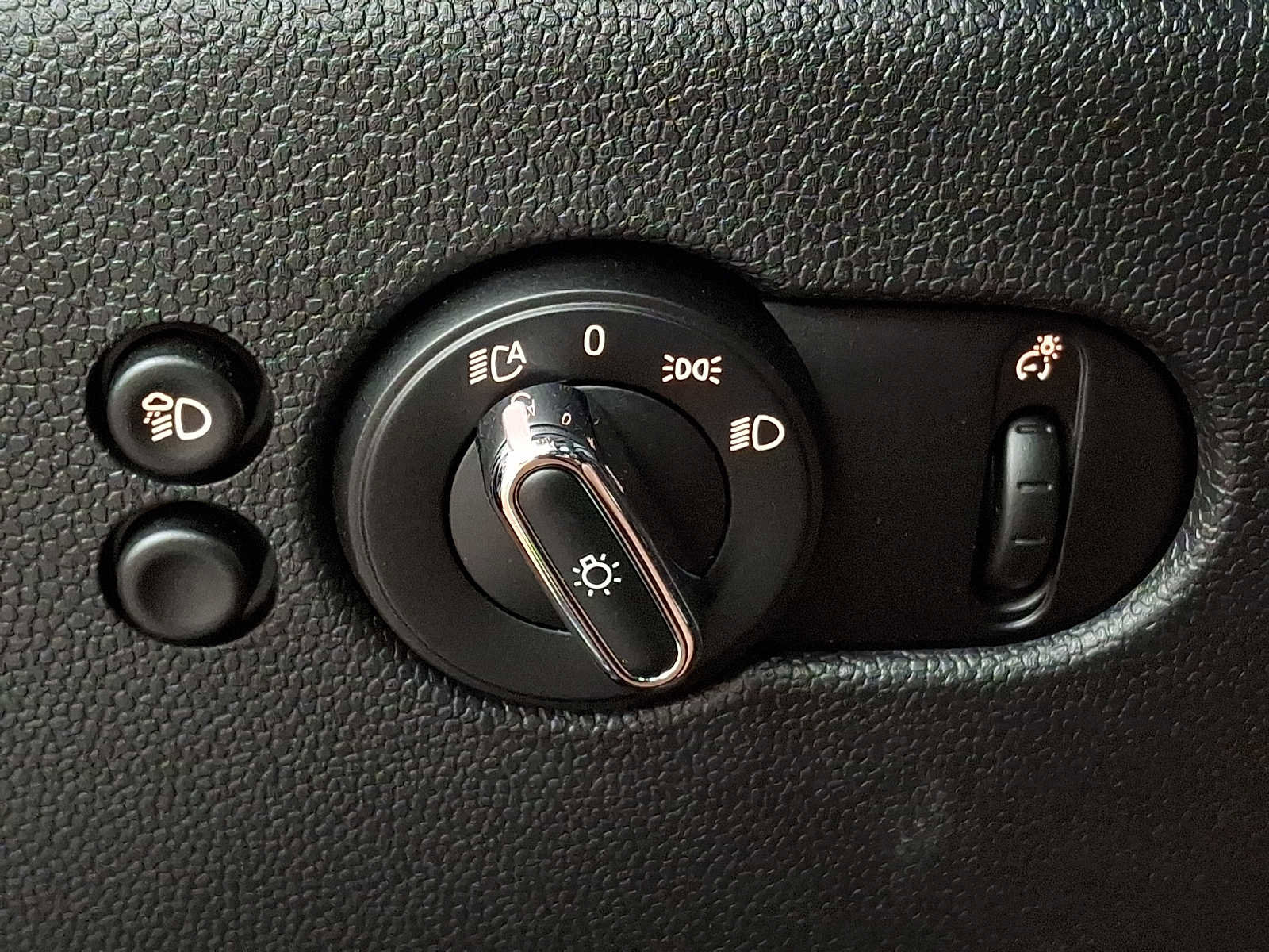 Used 2024 MINI Cooper SE FWD image 23