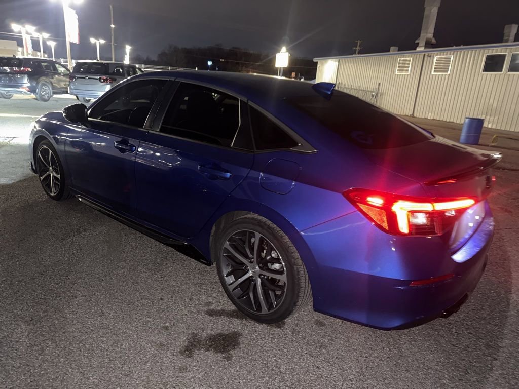 Used 2023 Honda Civic Touring image 4