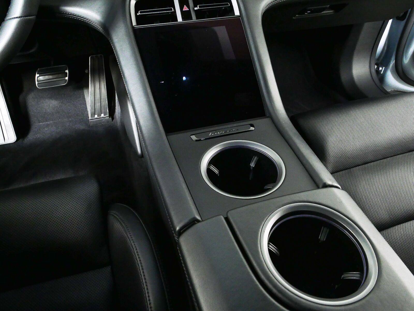Certified 2020 Porsche Taycan Turbo AWD/4WD image 18