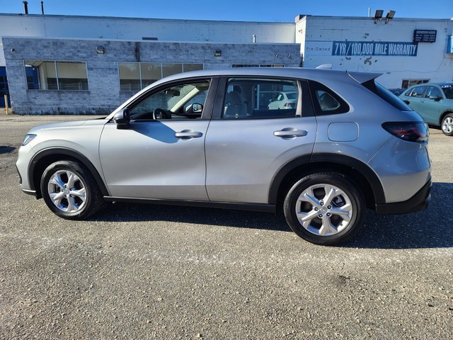 Certified 2023 Honda HR-V LX image 2