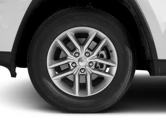 Used 2017 Jeep Grand Cherokee Laredo w/ Quick Order Package 23E AWD/4WD image 14