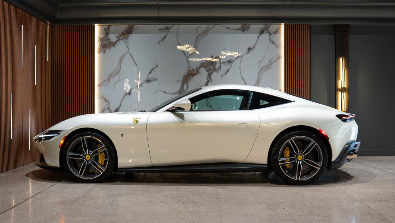 Used 2023 Ferrari Roma RWD image 8