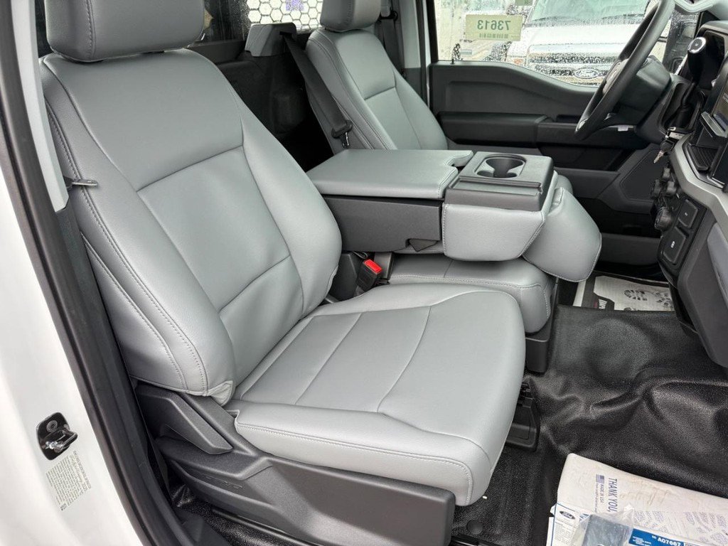 New 2025 Ford F450 XL w/ XL Chrome Package AWD/4WD image 36