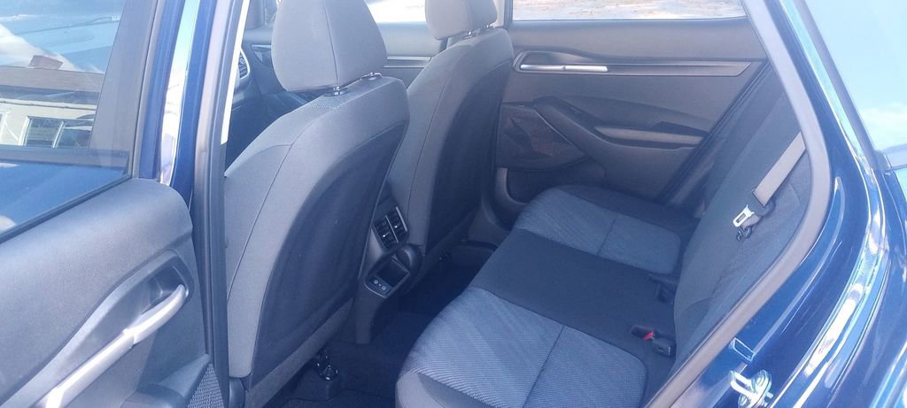 Used 2025 Kia Seltos LX image 14