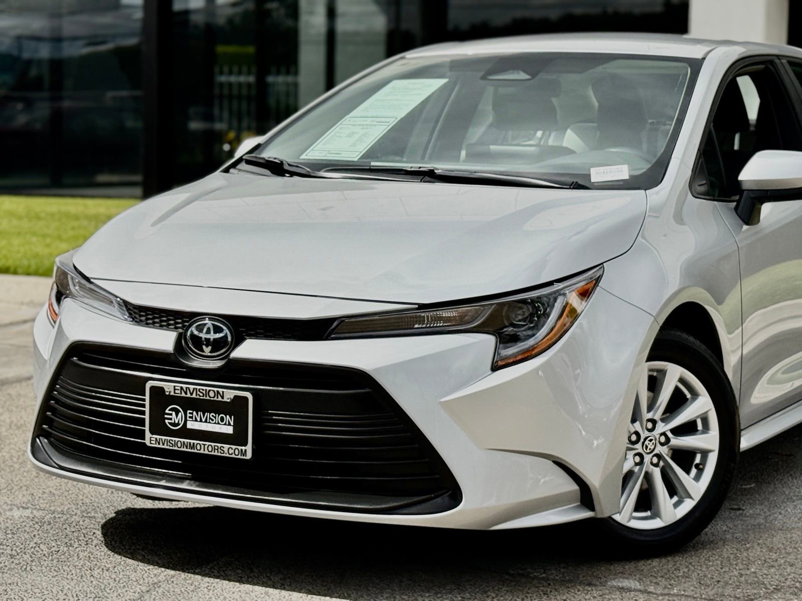 Used 2026 Toyota Corolla LE w/ LE Premium Package FWD image 3