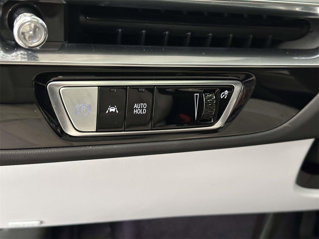 Certified 2024 Cadillac Lyriq Luxury image 21