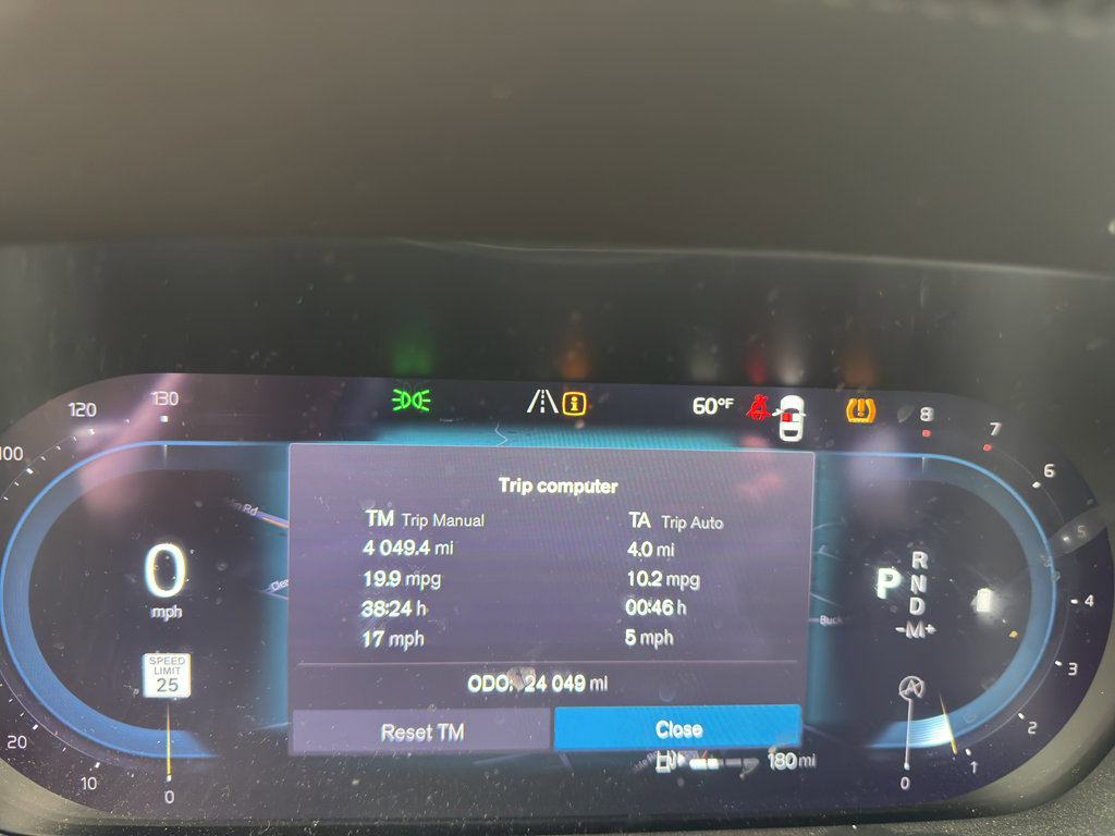 Used 2023 Volvo XC60 B5 Core w/ Climate Package image 8