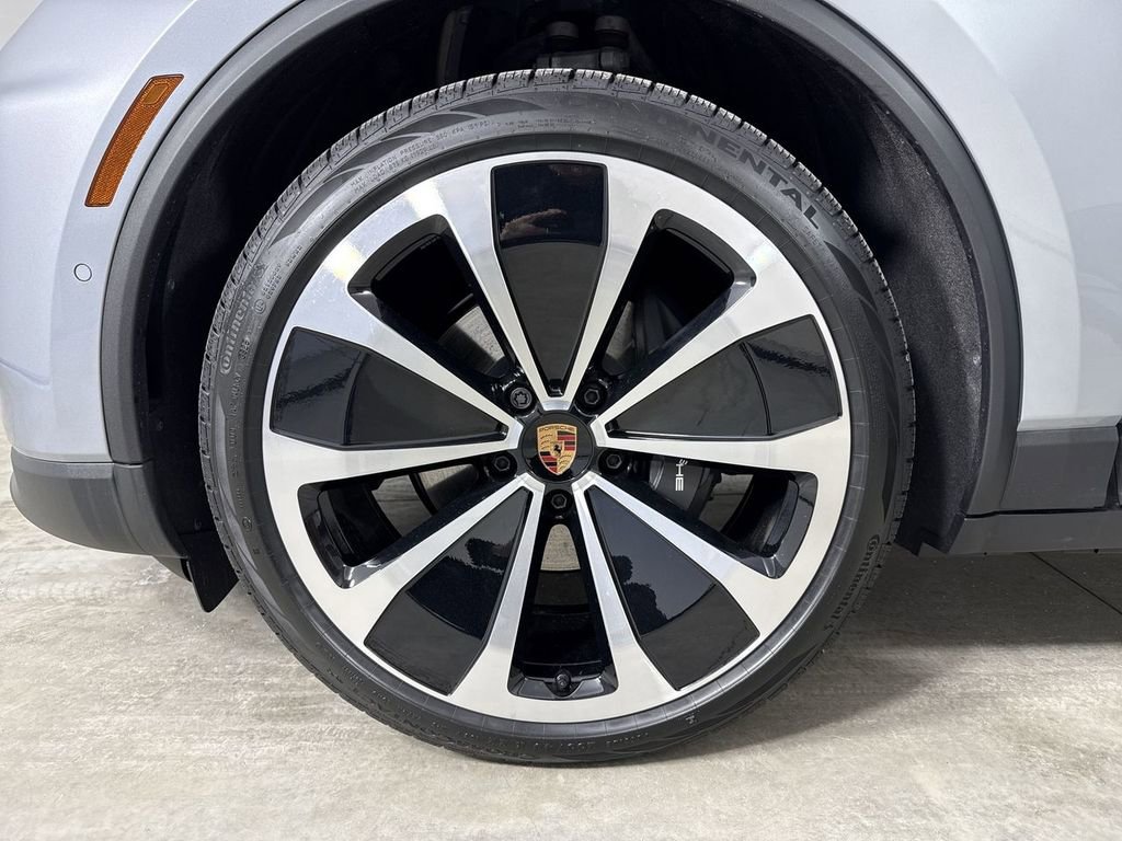 New 2026 Porsche Macan 4 Electric AWD/4WD image 13