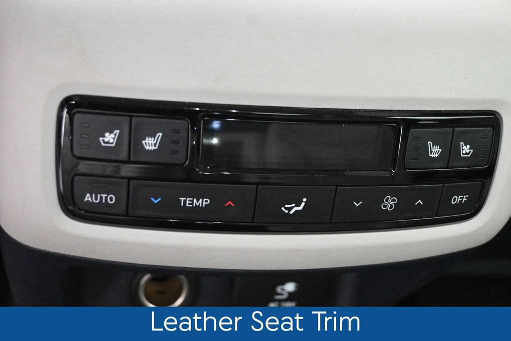 Used 2024 Hyundai Palisade Limited AWD/4WD image 16